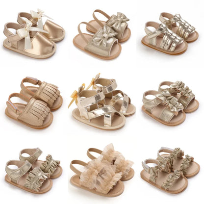 Sandales décontractées d’été avec thème doré chaussures de bébé fille à la mode, chaussures de marche confortables antidérapantes pour bébé.
