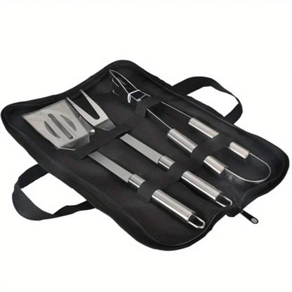 Ensemble d'ustensiles de barbecue portables avec sac, comprenant fourchettes, pinces, pelles et autres accessoires en acier inoxydable pour le camping et la cuisine.
