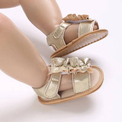 Sandales décontractées d’été avec thème doré chaussures de bébé fille à la mode, chaussures de marche confortables antidérapantes pour bébé.