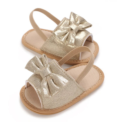 Sandales décontractées d’été avec thème doré chaussures de bébé fille à la mode, chaussures de marche confortables antidérapantes pour bébé.