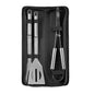 Ensemble d'ustensiles de barbecue portables avec sac, comprenant fourchettes, pinces, pelles et autres accessoires en acier inoxydable pour le camping et la cuisine.