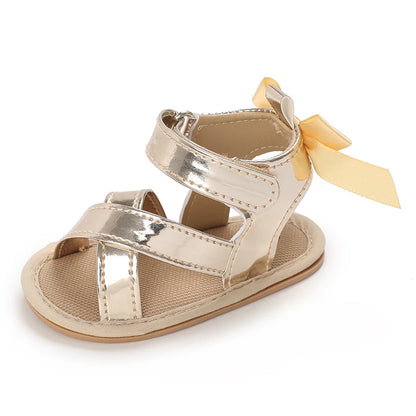 Sandales décontractées d’été avec thème doré chaussures de bébé fille à la mode, chaussures de marche confortables antidérapantes pour bébé.