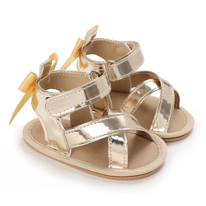 Sandales décontractées d’été avec thème doré chaussures de bébé fille à la mode, chaussures de marche confortables antidérapantes pour bébé.