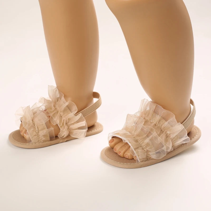 Sandales décontractées d’été avec thème doré chaussures de bébé fille à la mode, chaussures de marche confortables antidérapantes pour bébé.