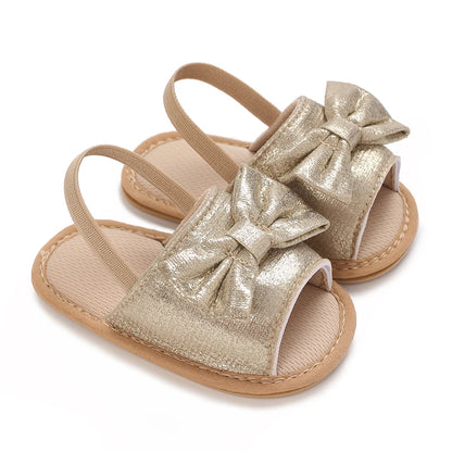 Sandales décontractées d’été avec thème doré chaussures de bébé fille à la mode, chaussures de marche confortables antidérapantes pour bébé.