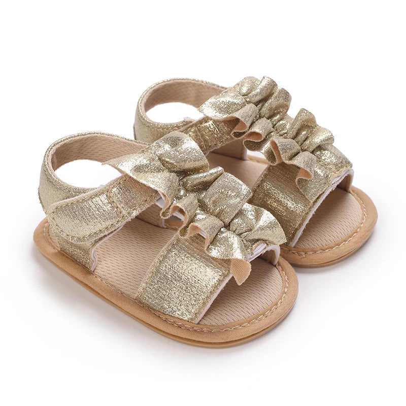 Sandales décontractées d’été avec thème doré chaussures de bébé fille à la mode, chaussures de marche confortables antidérapantes pour bébé.